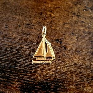 Yellow Gold Sailboat Pendant